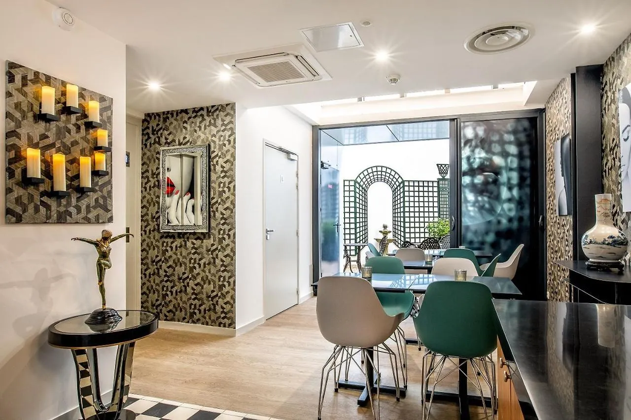 Hotel Eiffel Mademoiselle Paris
